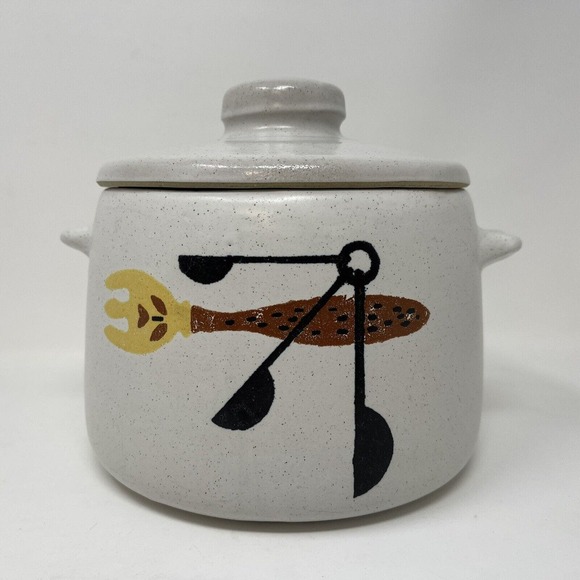 Vintage Westbend Chili Bean Pot with Lid Primitive Style Pottery Crock MCM 2 qt. - Picture 2 of 11